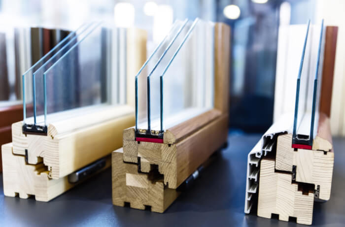 Mediniai langai: ilgaamžiškumas, natūralumas, grožis