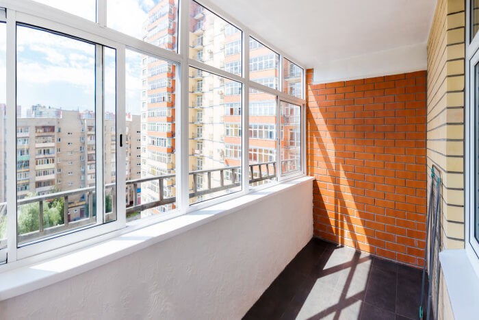 Balkono stiklinimo aliuminio rėmine konstrukcija pranašumai