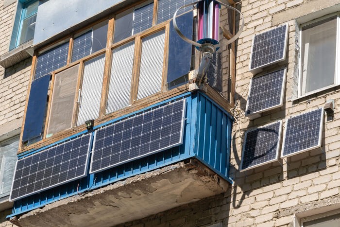 Senų balkonų atnaujinimas naudojant modernius stiklinimo sprendimus