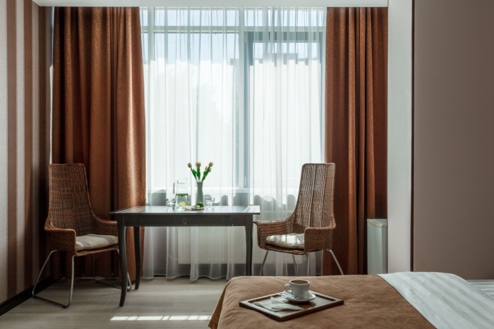 Plastikiniai langai ir estetika: minimalistiškas dizainas moderniems interjerams