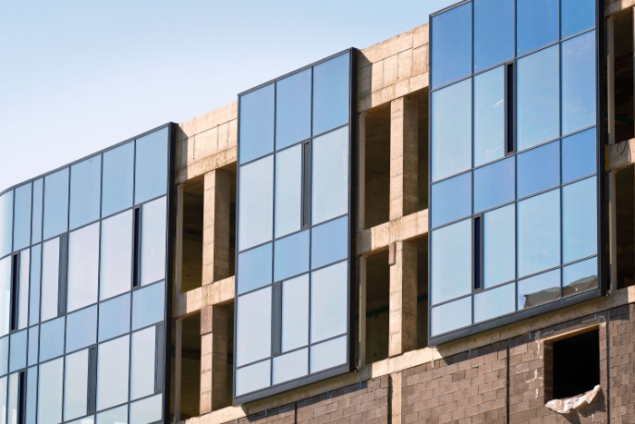 Stiklo paketų ilgaamžiškumas ir priežiūra: ką reikia žinoti?